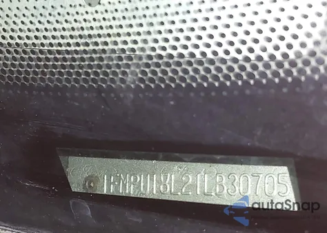 2001 Ford Expedition Eddie Bauer z USA, uszkodzony, nr VIN 1FMPU18L21LB30705